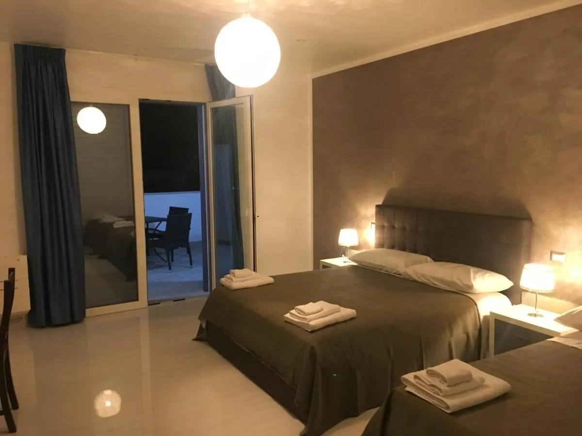 Madigans Rooms Bed&Breakfast Lecce Bed & Breakfast