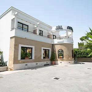 https://cervara-park-hotel.it-romehotels.com